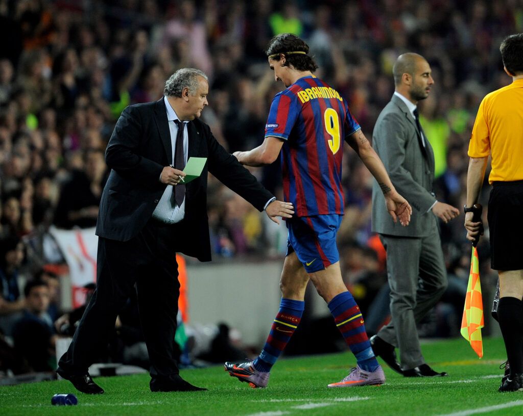 Guardiola snubs Ibrahimovic after substituting him for Barcelona