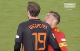 Connor Roberts and Wout Weghorst clashed on the pitch after the Duthchman's last minute winner for the Netherlands vs Wales on Wednesday evening.
