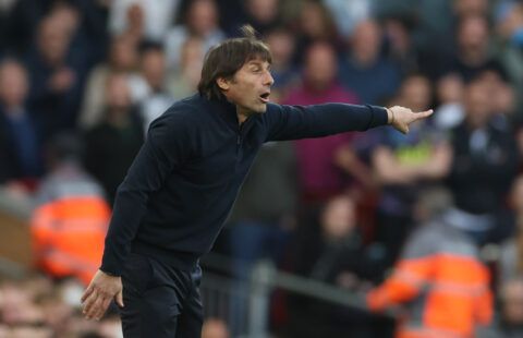 Tottenham boss Antonio Conte giving directions to his team