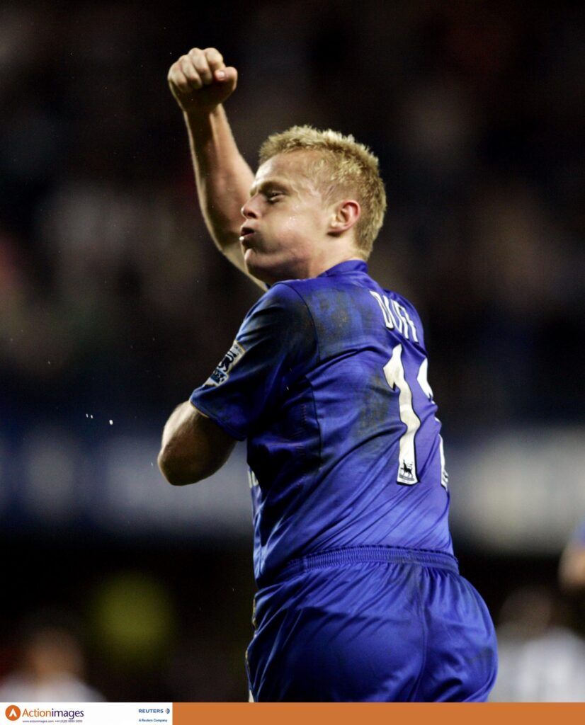 Duff scores a Premier League goal for Chelsea.