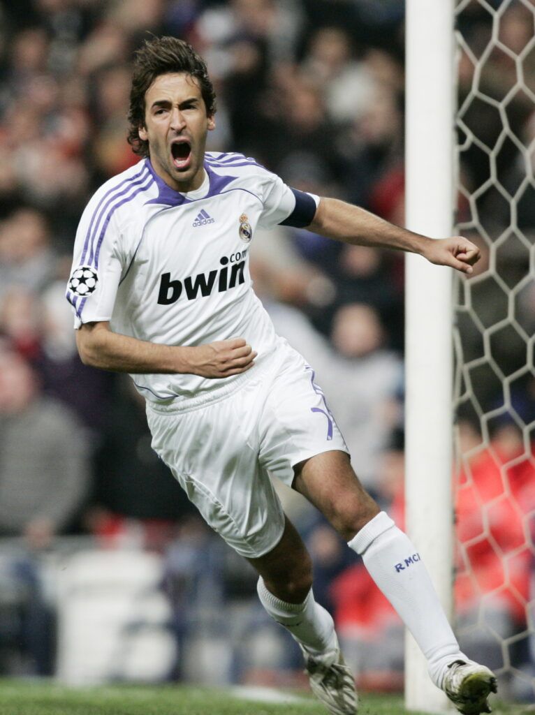 Raul scores for Real Madrid.
