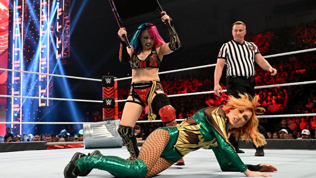Becky Lynch beat Asuka on WWE Raw last night