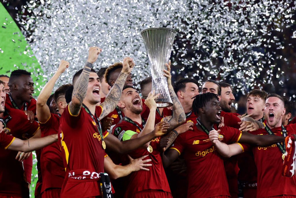 Roma tras ganar la Europa League