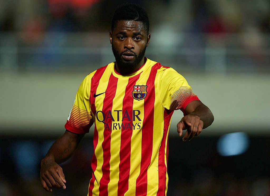 Alex Song in action for Barcelona