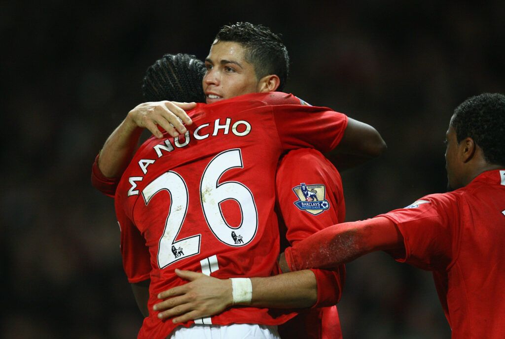 Manucho hugs Ronaldo