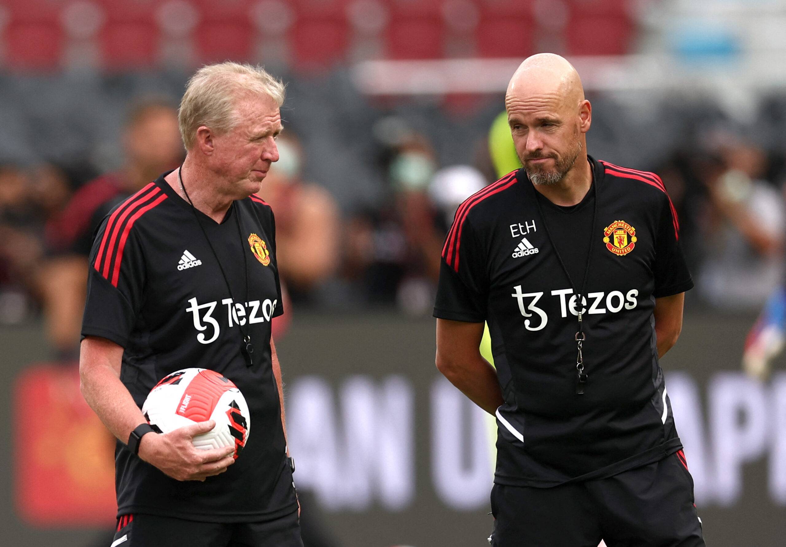 Manchester United manager Erik ten Hag and assistant Steve McClaren during training