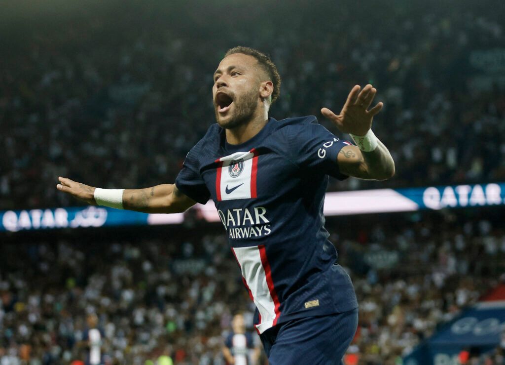 Neymar celebrates a goal for PSG vs Montpellier