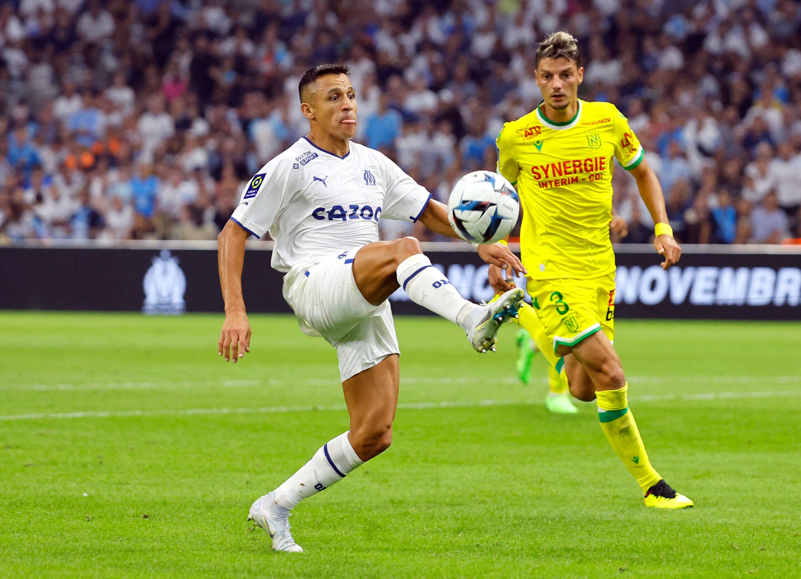 Marseille's Sanchez controls the ball.
