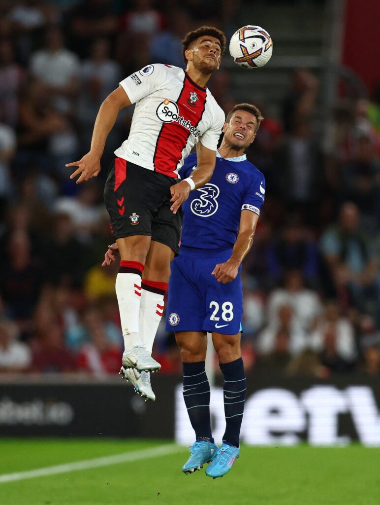Cesar Azpilicueta challenges for the ball with Che Adams in Southampton vs Chelsea