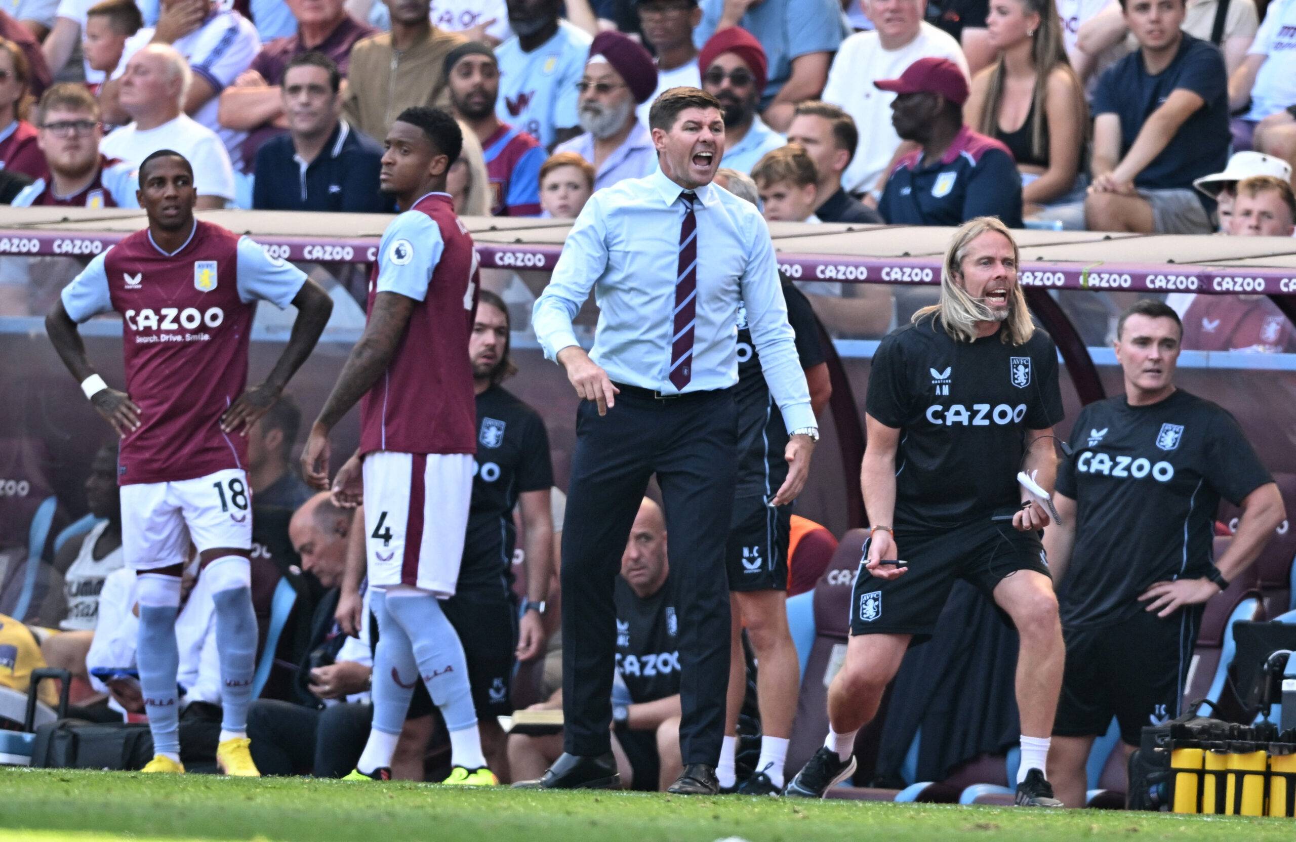 Aston Villa manager Steven Gerrard reacts as Ashley Young and Ezri Konsa look on