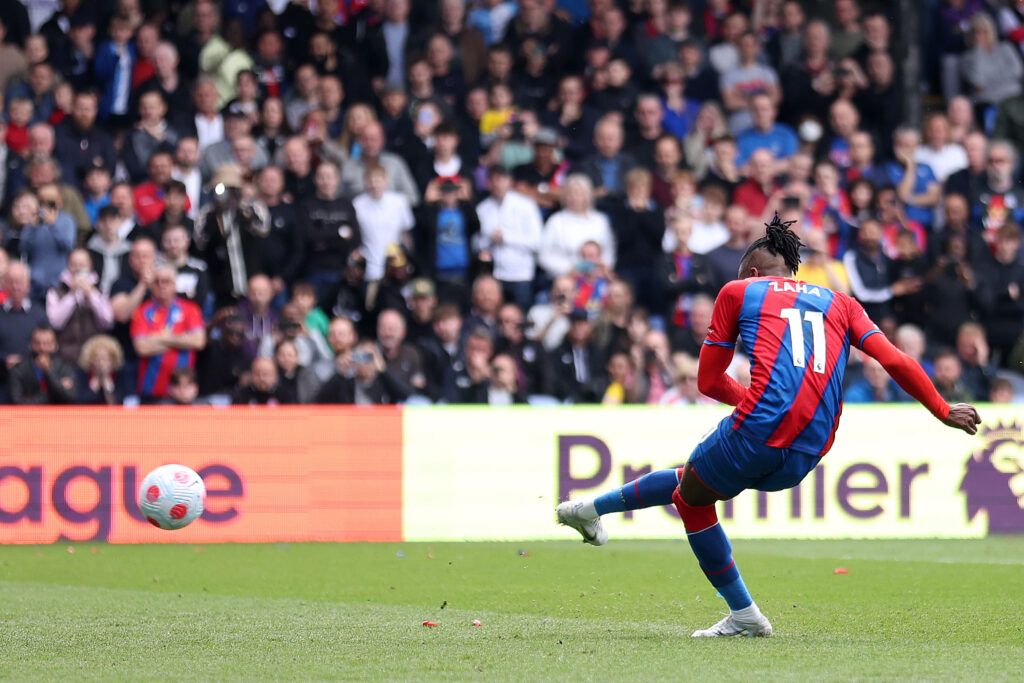  Wilfried Zaha of Crystal Palace scores their team's first goal 