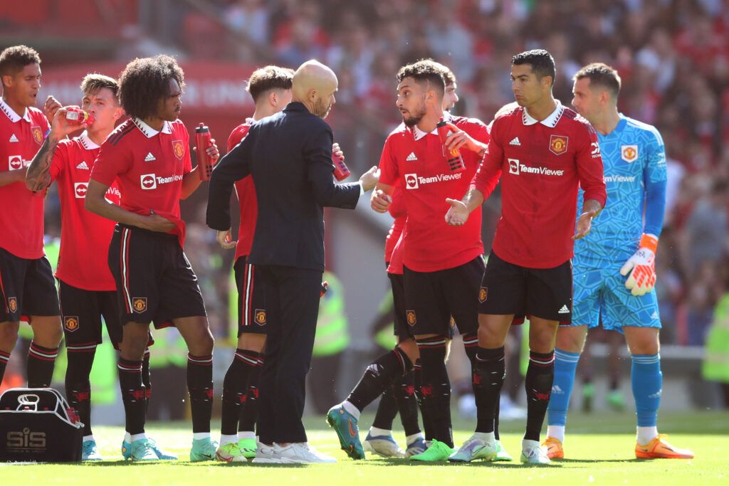 Erik ten Hag chats to his Manchester United team, including Cristiano Ronaldo