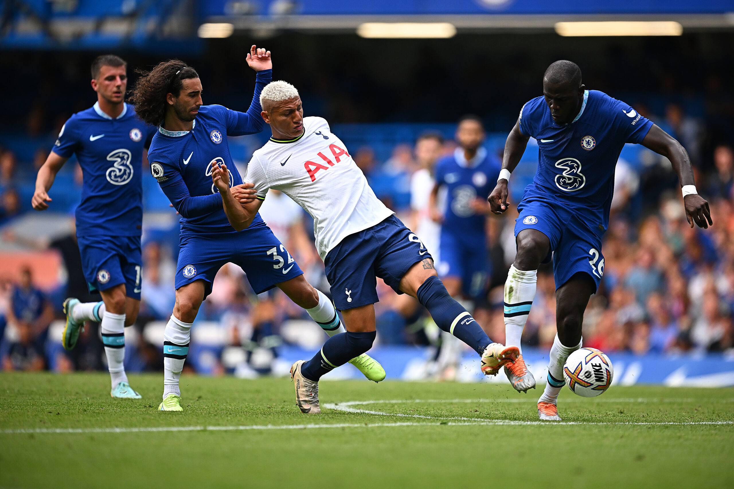 Chelsea and Tottenham in action
