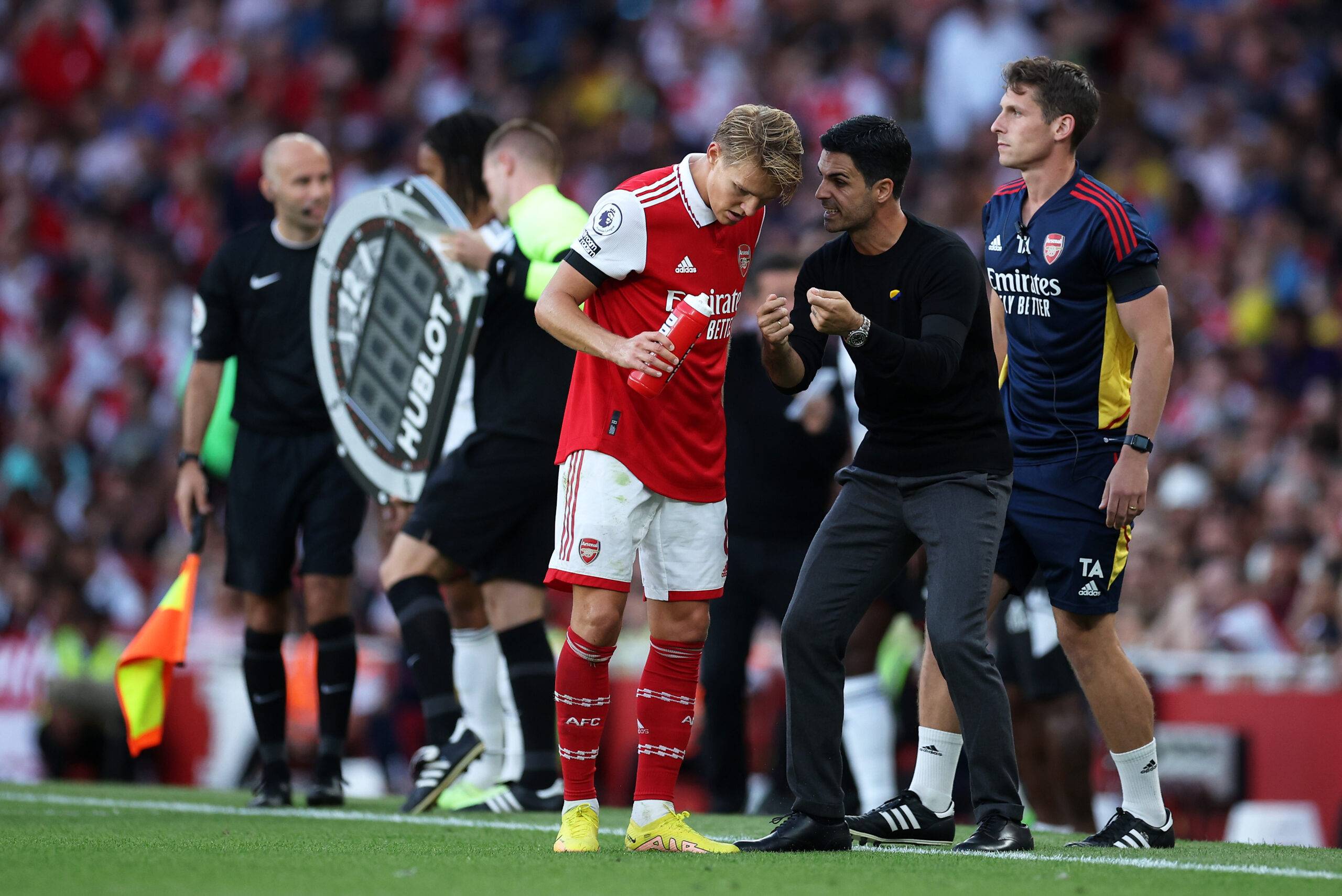 Arsenal 2-1 Fulham: Richards Keys slams 'irritating' Mikel Arteta after win