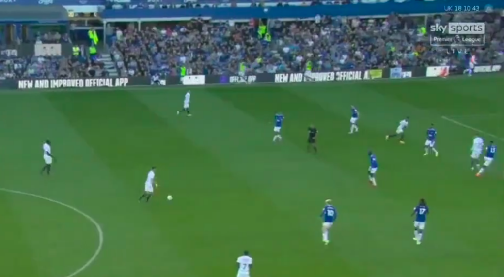 Jorginho on the ball for Chelsea vs Everton