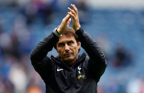 Tottenham Hotspur head coach Antonio Conte applauding