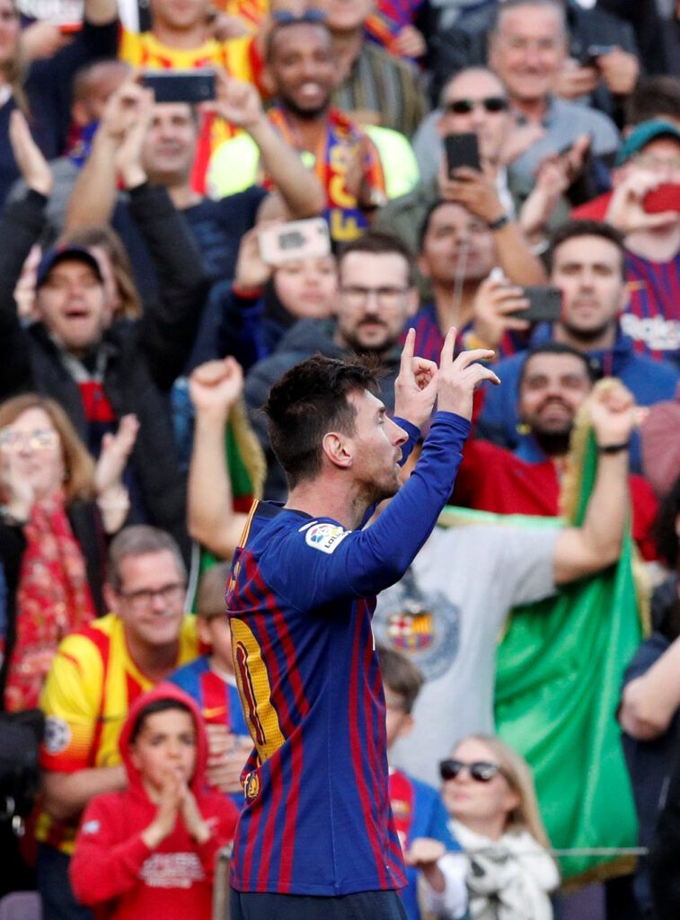 Messi scores in Barcelona vs Espanyol.