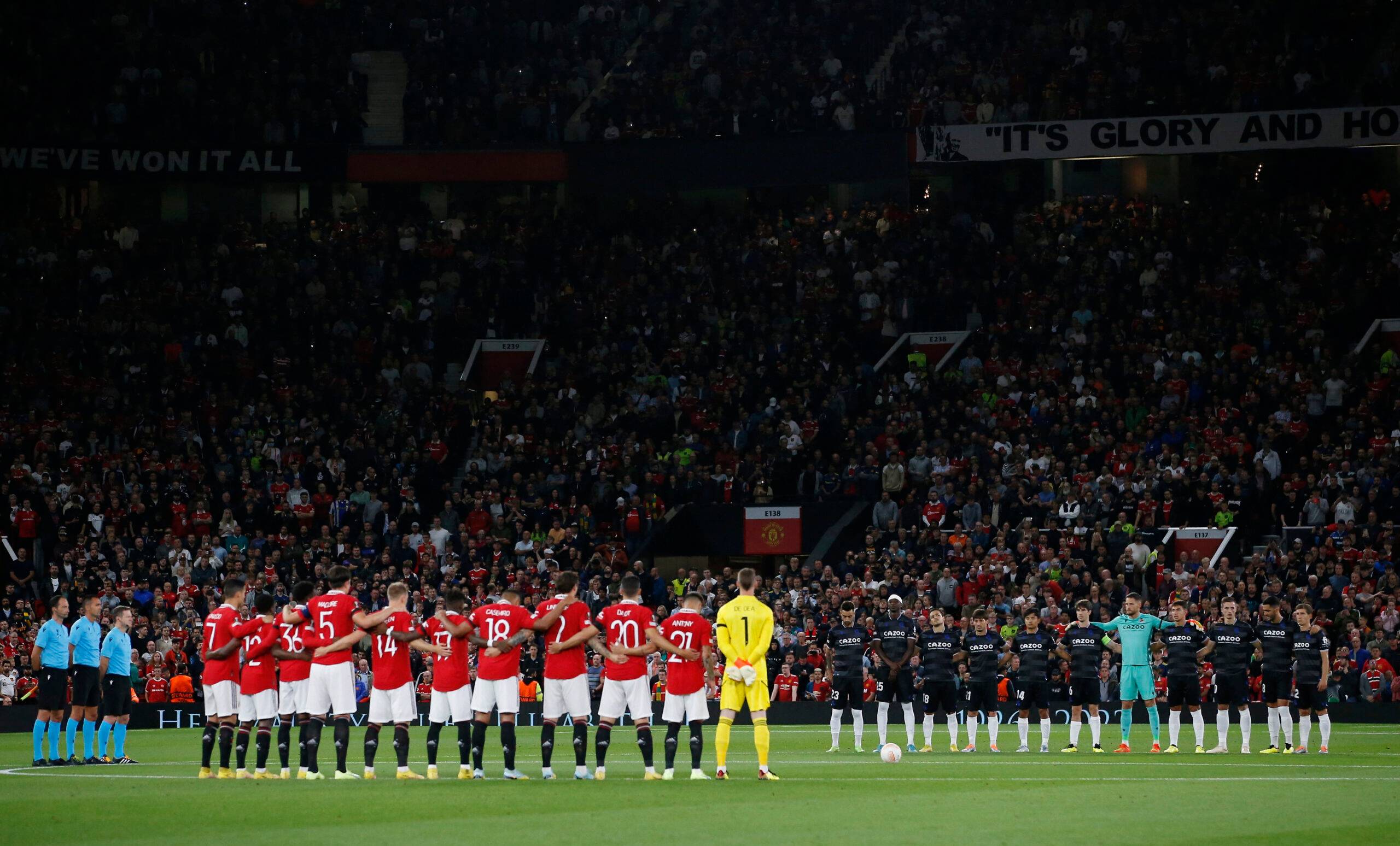 Manchester United and Real Sociedad pay tribute to Queen Elizabeth II