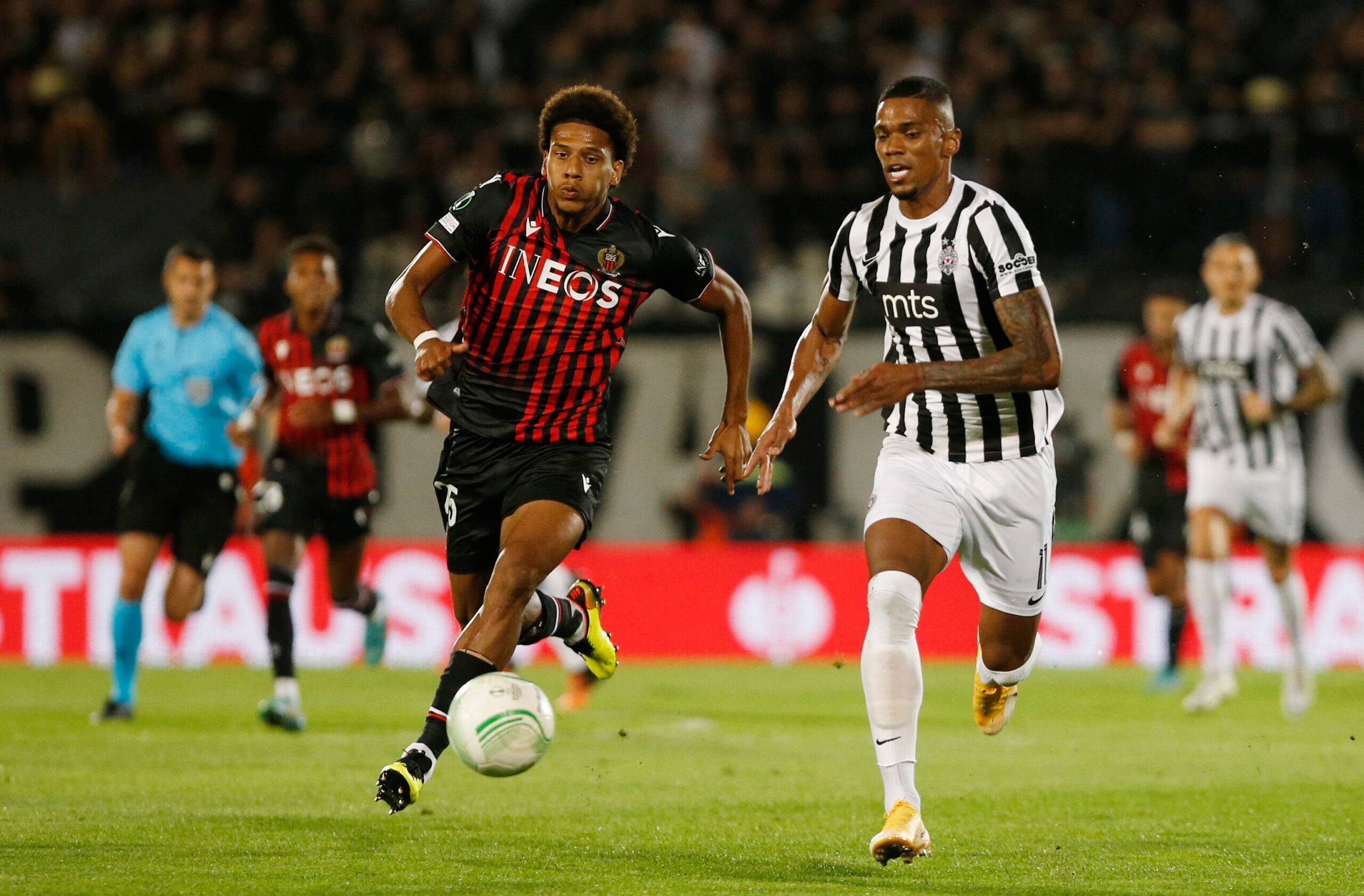 Jean-Clair Todibo in action for Nice