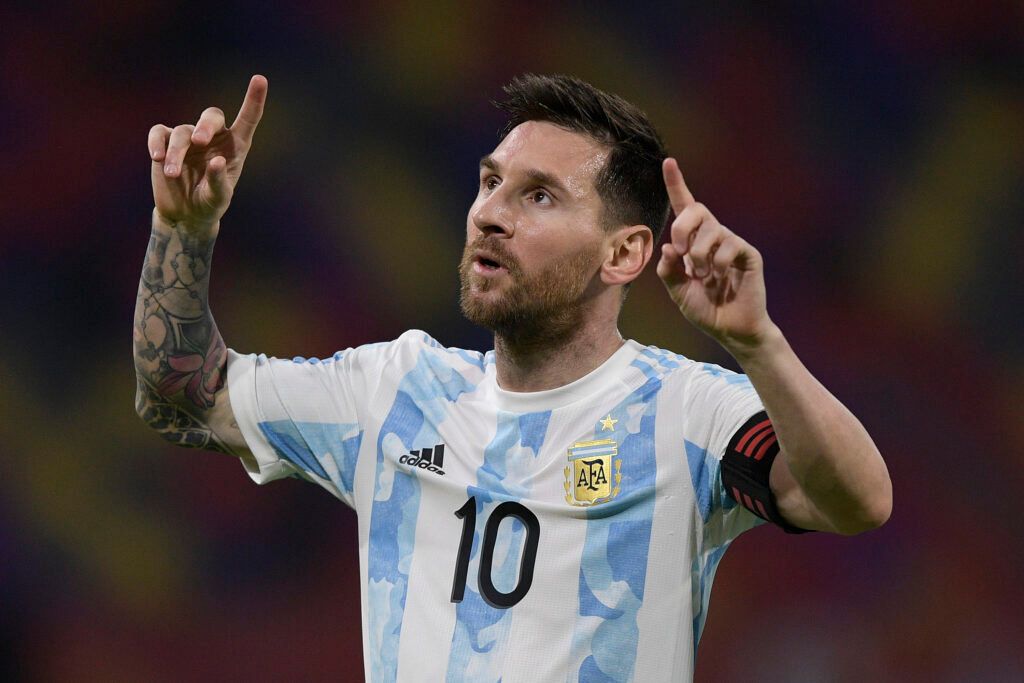 Messi celebra el gol ante Argentina