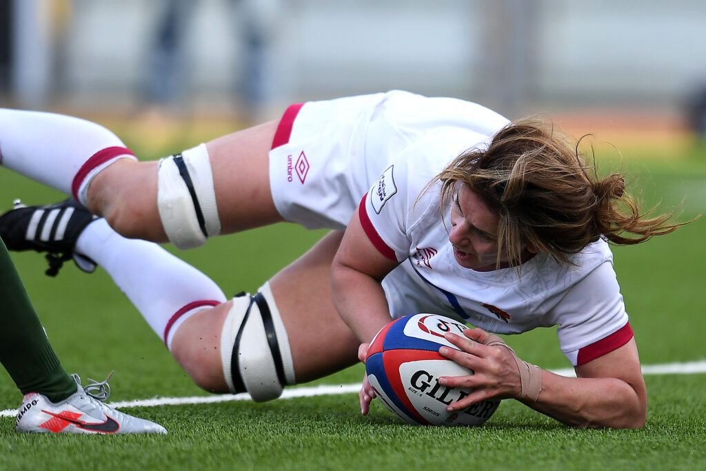 Sarah Hunter scores try vs Wales