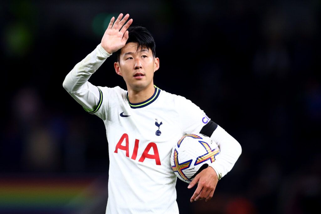 Son Heung-Min of Tottenham Hotspur celebrates victory