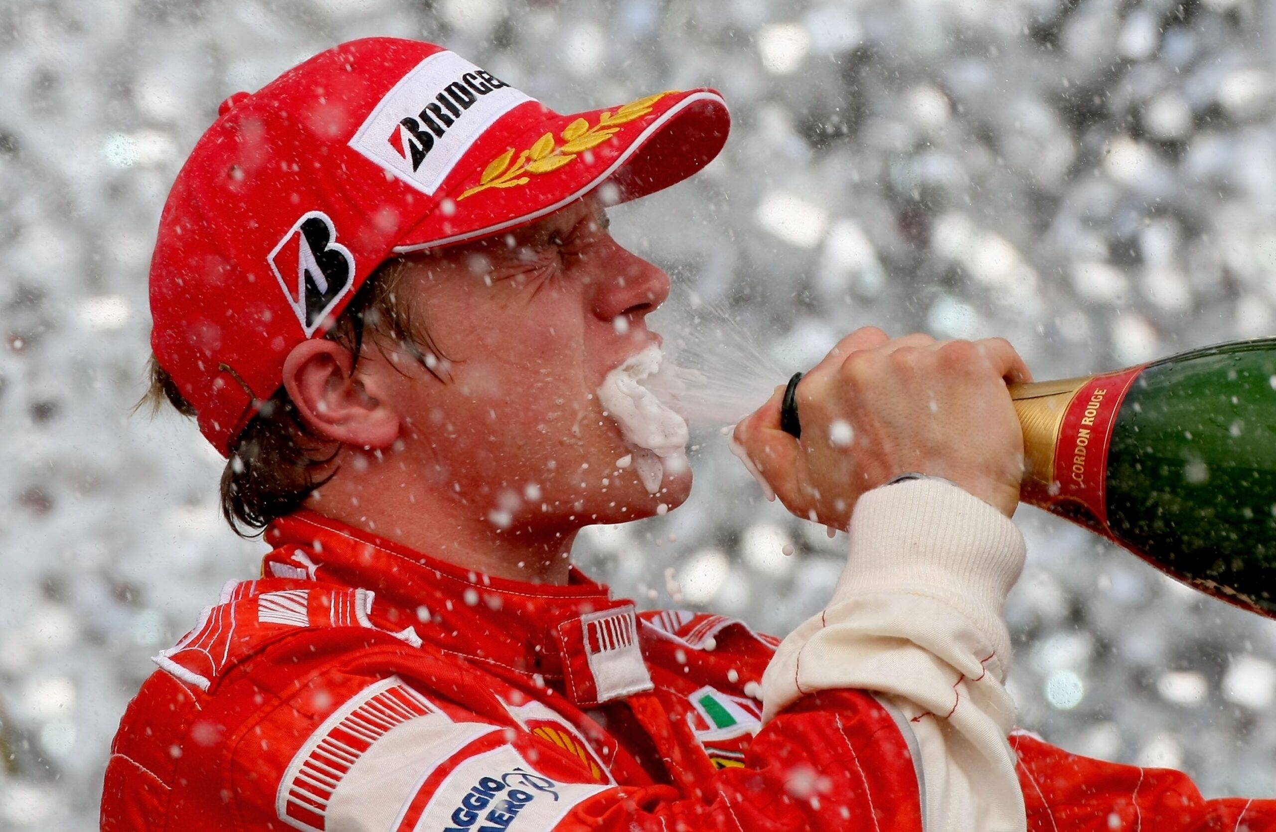 Kimi Raikkonen wins F1 2007 title