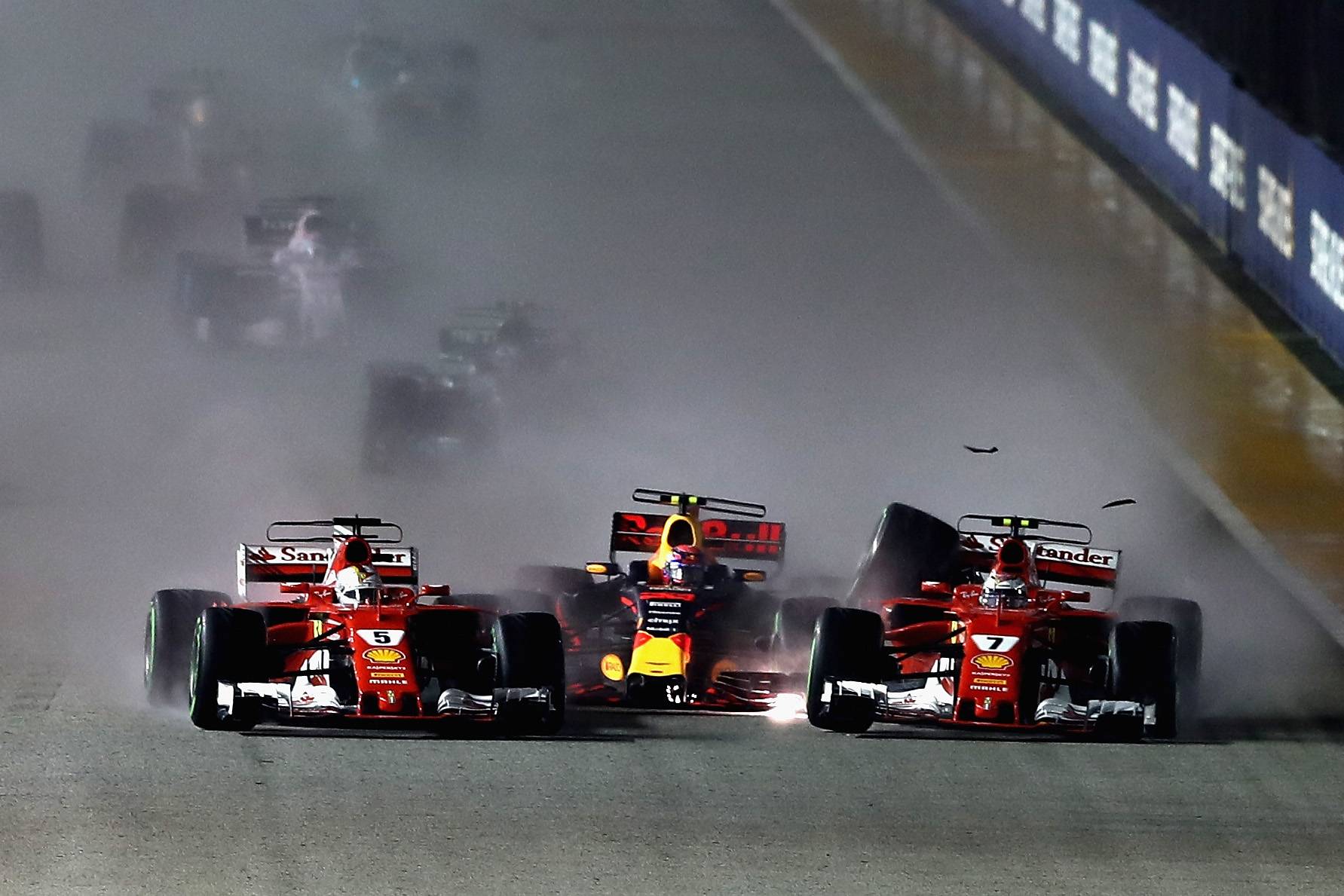 Sebastian Vettel, Max Verstappen & Kimi Raikkonen crash in Singapore