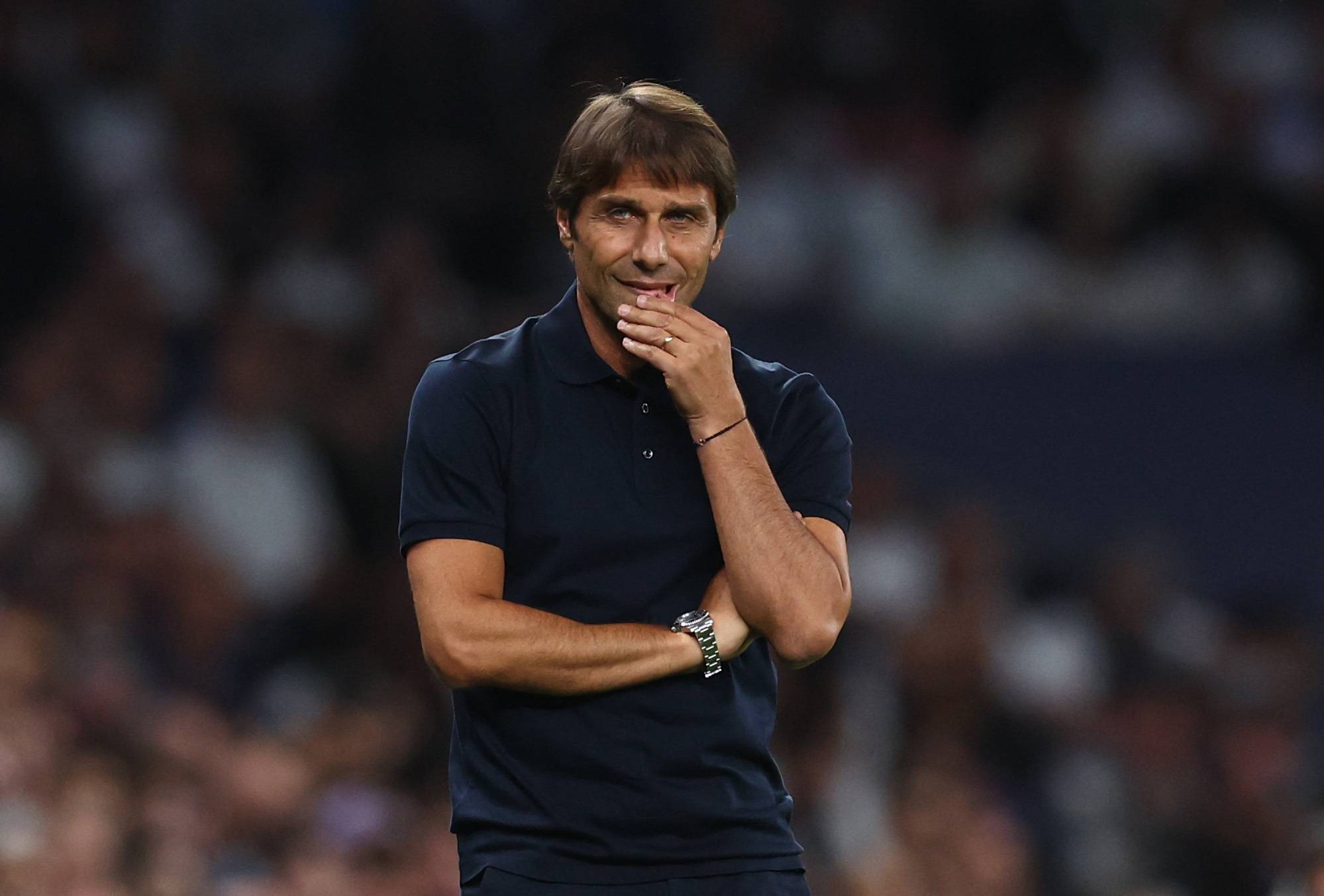 Tottenham Hotspur head coach Antonio Conte looking concerned