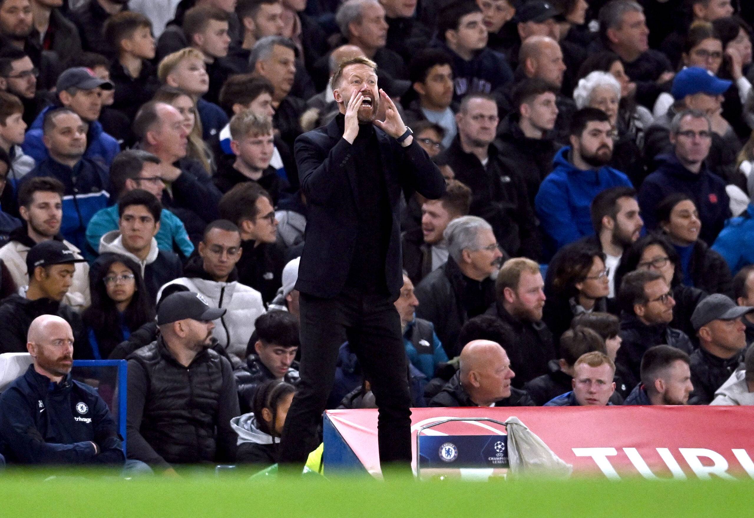 Chelsea manager Graham Potter shouting instructions