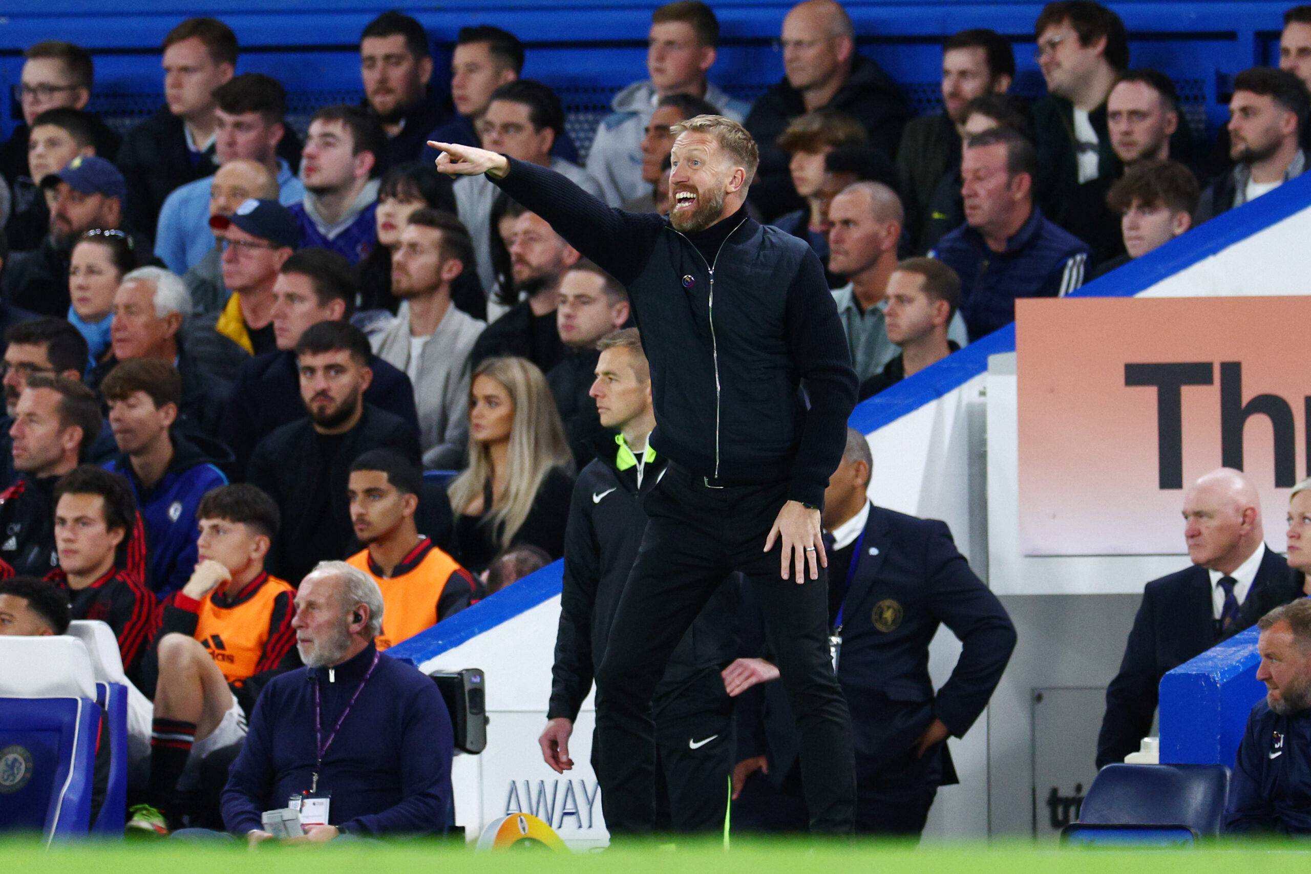 Chelsea manager Graham Potter pointing during game
