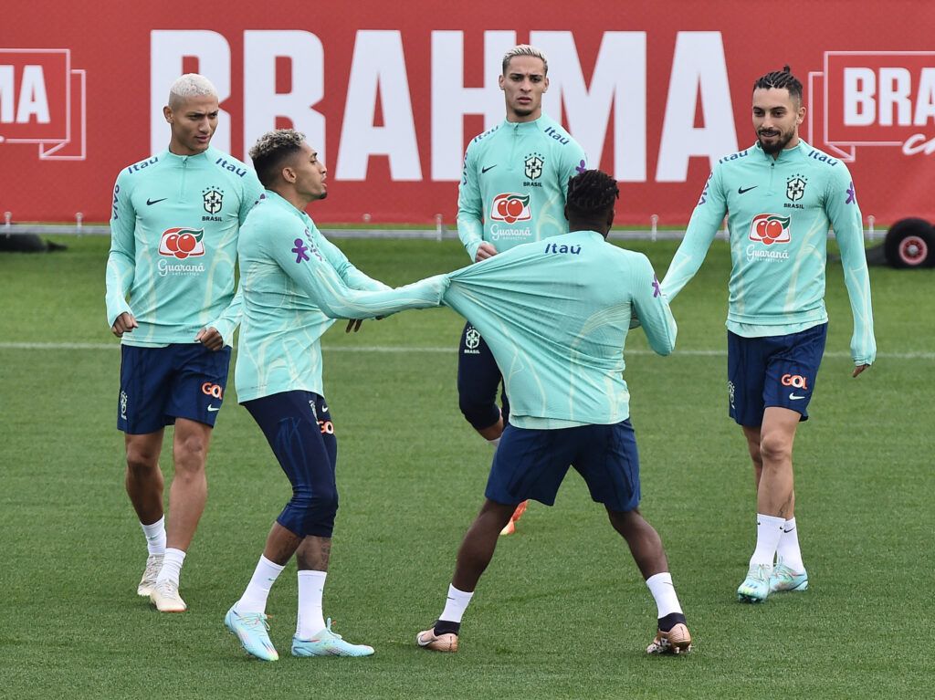 Jogadores brasileiros durante treinamento para a Copa do Mundo no Catar
