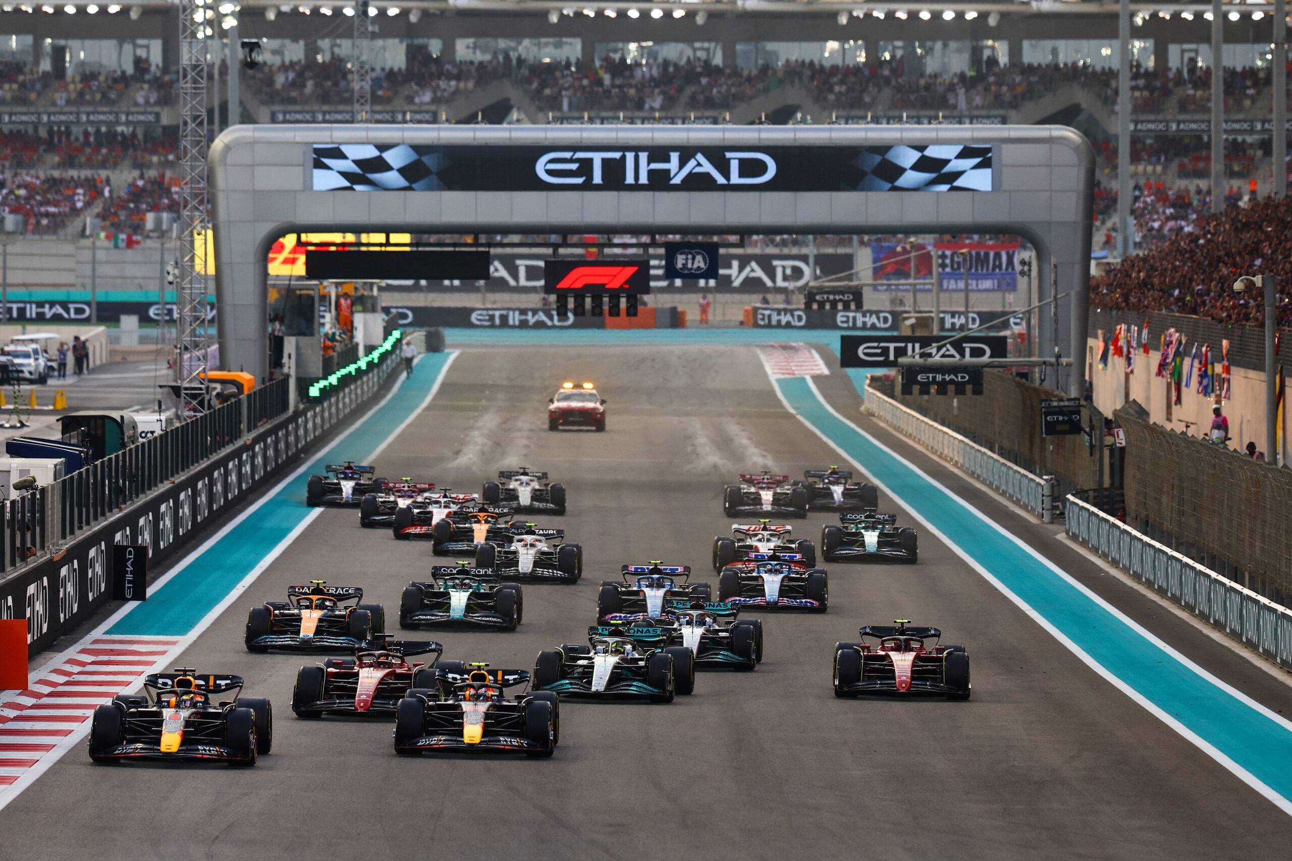 Abu Dhabi GP start
