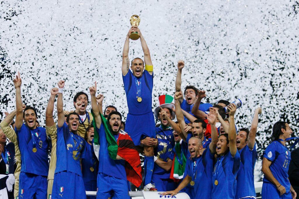 I giocatori dell'Italia festeggiano la vittoria della Coppa del Mondo 2006