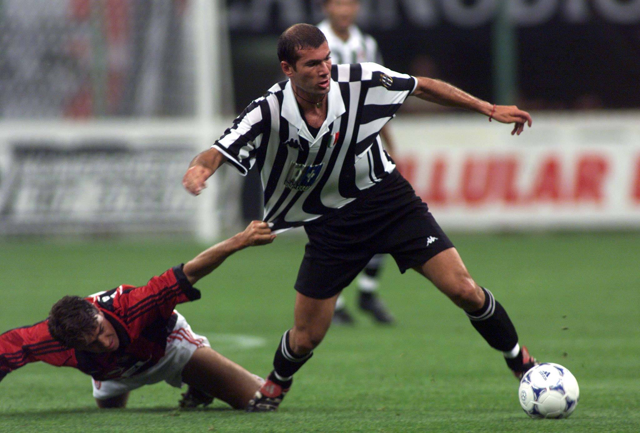 Juventus legend Zinedine Zidane playing against AC Milan