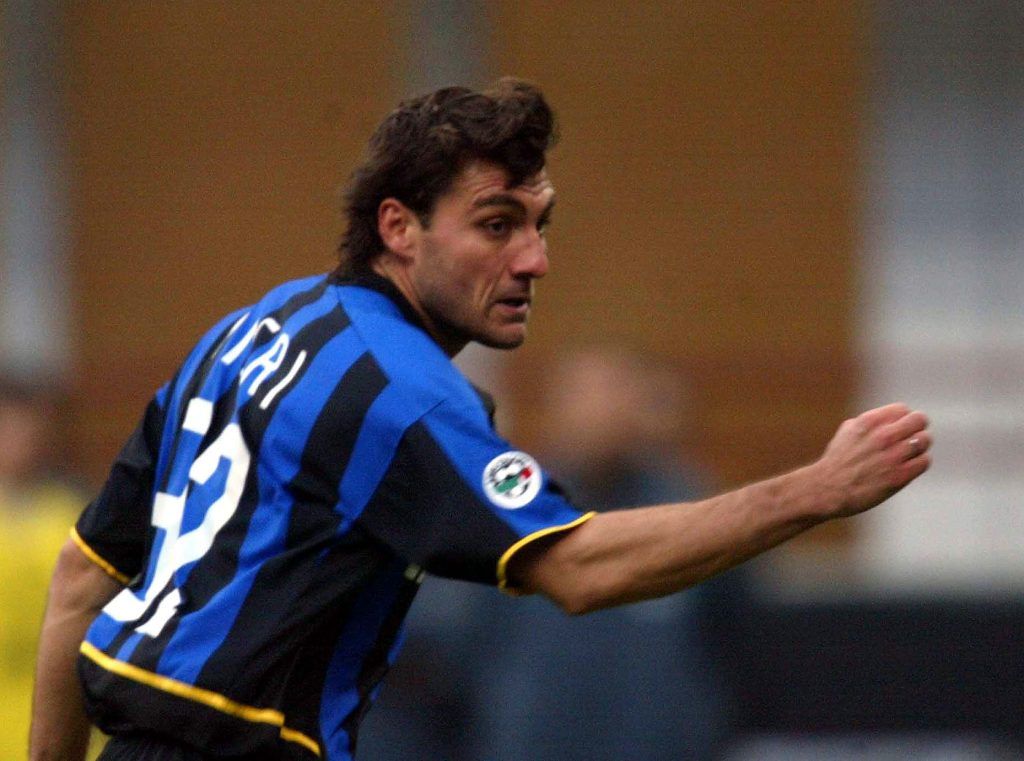 Christian Vieri of Inter Milan celebrates goal