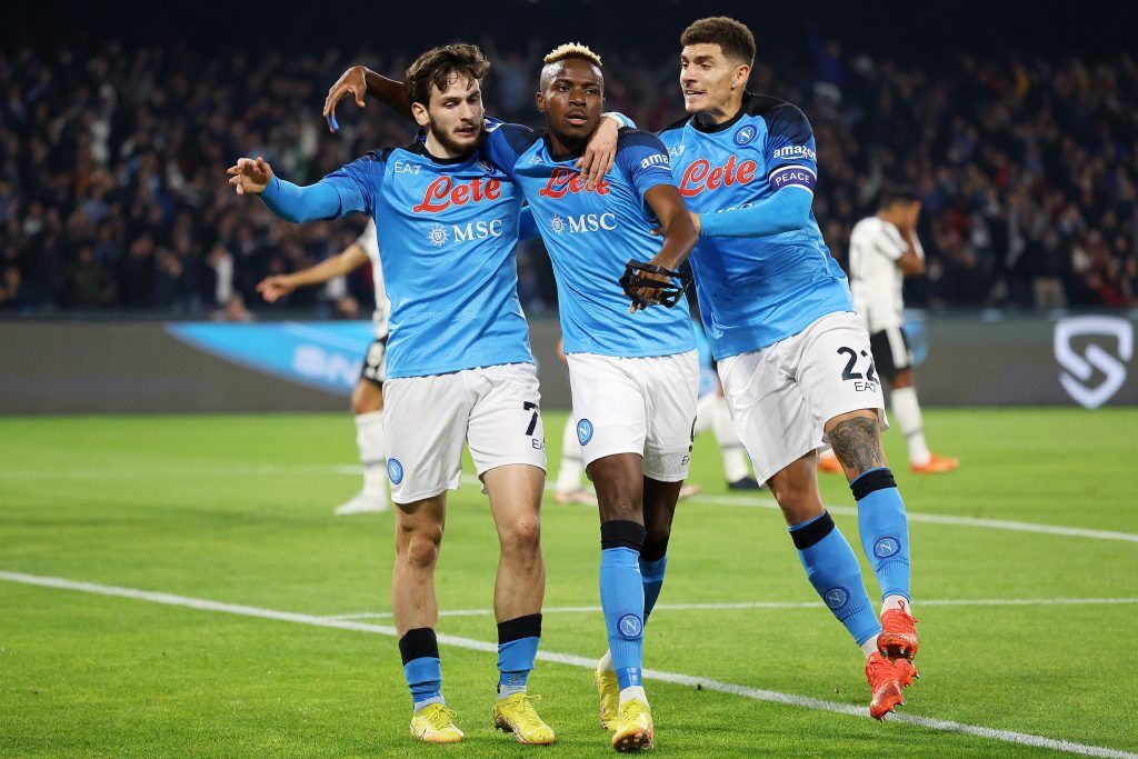 Lojtarët e Napolit festojnë golin ndaj Juventusit